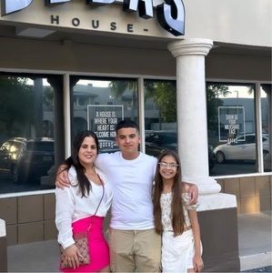 Meet your Posher, Yodaisy lago